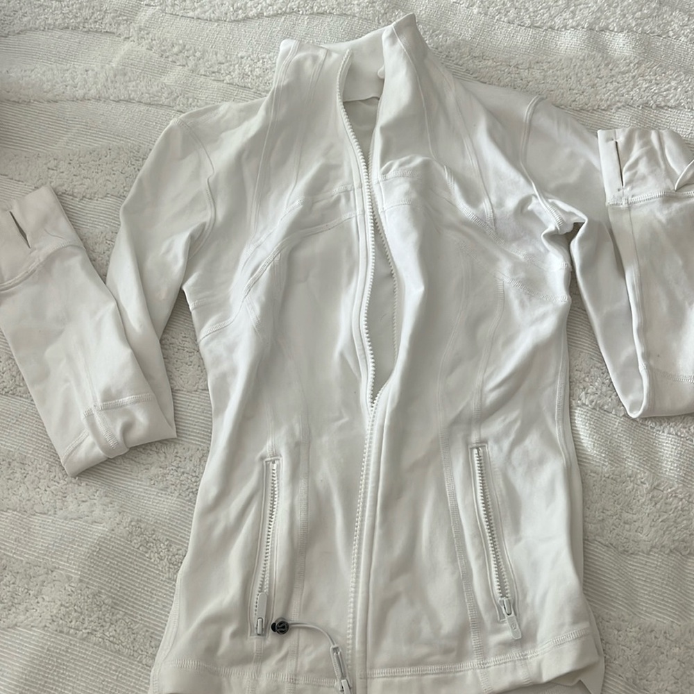 size 2 white lululemon define jacket - perfect condition